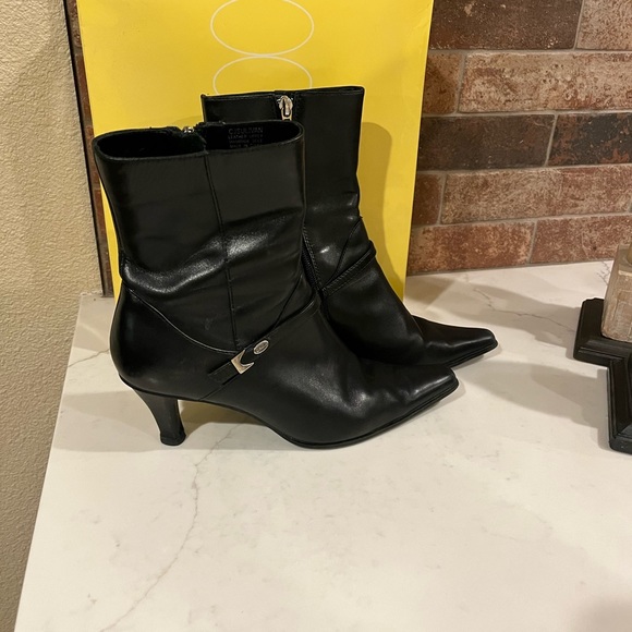 Black Leather Boots - Picture 6 of 9